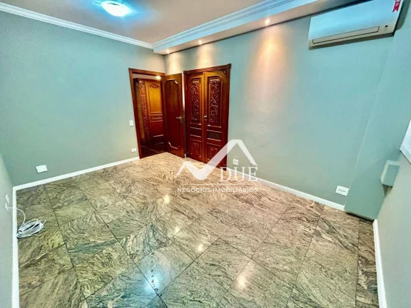 Imagem Apartamento com 4 dormitórios à venda, 304 m² por R$ 2.765.000,00 - Boqueirão - Santos/SP