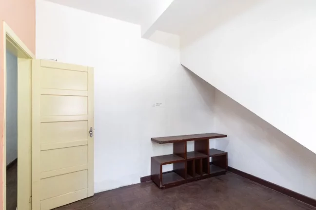 Imagem Sobrado com 2 residências (andar térreo e superior ) na Vila Romana. Documentação verificada, ótimo para locação