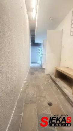 Imagem Casa Comercial para Locação em São Paulo-SP na Chácara Mafalda: 6 salas, 1 banheiro, 4 vagas de garagem e 150m² de área.