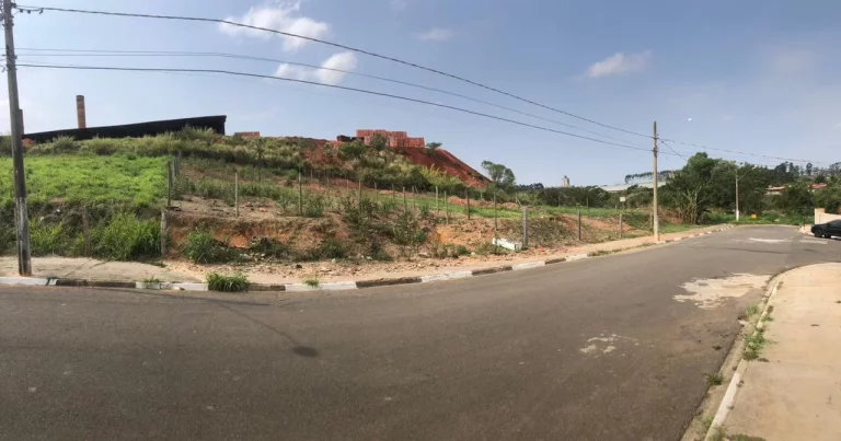 Imagem LOTE 01 - OPORTUNIDADE ÚNICA! TERRENO COMERCIAL 806,12m2 TATUÍ - SP
