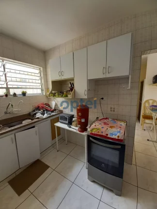 Imagem Casa no Jardim Hollyood - SBC , com 02 dormitórios , suite, quarto de empregada com wc, 2 vagas.