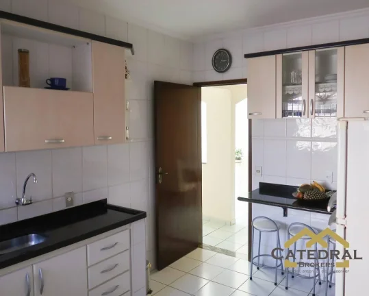Imagem Casa Residencial Térrea a Venda 04 quartos/suíte - Bairro Caxambu - Jundiaí - SP