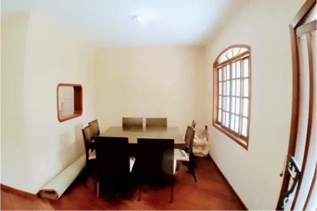 Imagem "Aluguel Casa Comercial: 403m² na Taquara, RJ"
