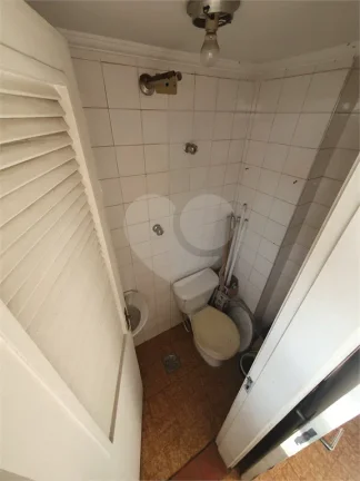 Imagem Apartamento à venda com 2 quartos no condomínio Edifício Karina, São Paulo - SP