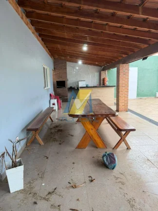 Imagem Chácara completa em Piracicaba com porteira fechada