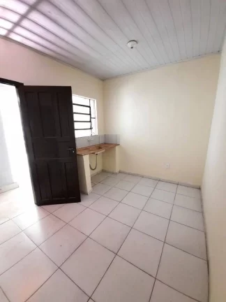 Imagem Casa com 1 dormitório para alugar, 24 m² por R$ 700,00/mês - Vila Curuçá - Santo André/SP