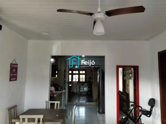 Imagem Casa 3 dormitórios com 1 suíte no Bairro Lami