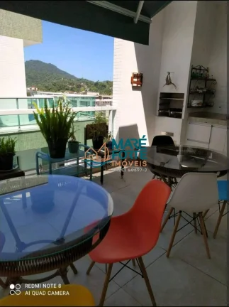 Imagem Ampla cobertura com terraço, vista parcial para o mar