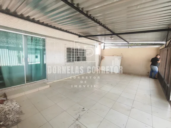 Imagem CASA COM 4 QUARTOS 1 SUÍTE, GARAGEM PARA 2 CARROS, QUINTAL E ÁREA DE SERVIÇO