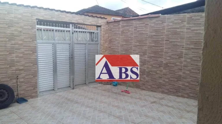Imagem Casa com 2 dormitórios à venda, 69 m² por R$ 245.000,00 - Piratininga - Santos/SP