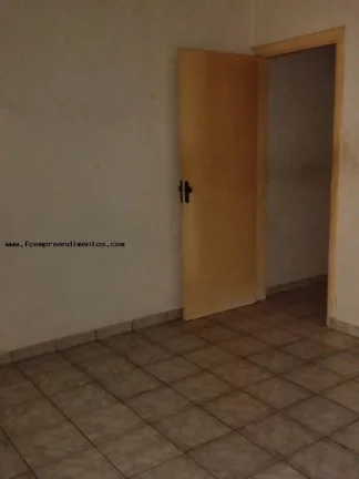 Imagem Casa para Venda em Limeira, Jardim Residencial Roseira, 2 dormitórios, 1 banheiro, 2 vagas