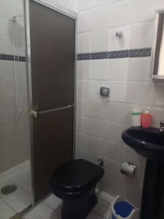 Imagem Casa, 3 dormitorios sendo 2 suites, sala e cozinha em espaço integrado, cozinha com movéis planejados, espaço gourmet com churrasqueira, 70 metros da praia. Orla da Praia com coclivia playground e monitoramento. Agende sua visita! WhatssApp (13) 99154-395