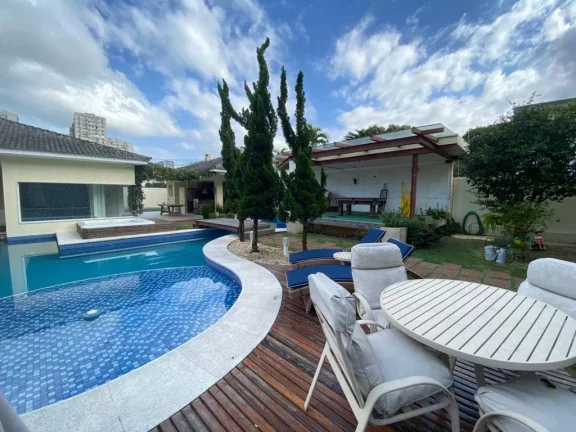 Casa com 4 Quartos para Alugar, 1.000 m² em Barra Da Tijuca - Rio De Janeiro