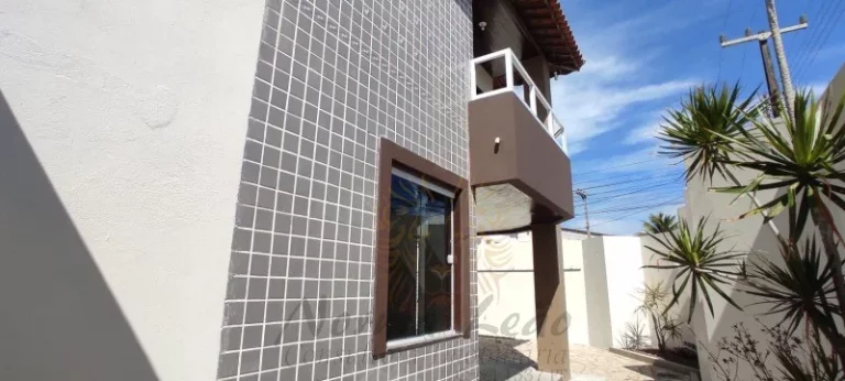 Imagem Casa Duplex em via Pública à venda na Coroa do Meio, próximo à Orla em Aracaju, Sergipe/SE.