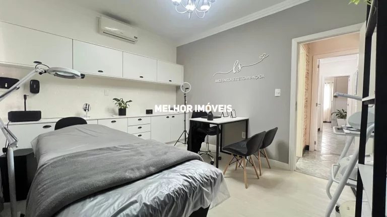 Imagem Casa a venda com 242 m² - Centro Sul de Balneário Camboriú.