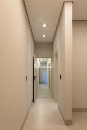 Imagem Encantadora casa à venda no Loteamento fechado Parque Dos Buritis 2, em Uberaba