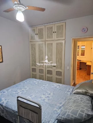 Imagem Três quadras do mar! Casa colonial em Itaparica: 180m², 3 quartos (1 suíte), 2 vagas cobertas, churrasqueira privativa. Condomínio com lazer completo.