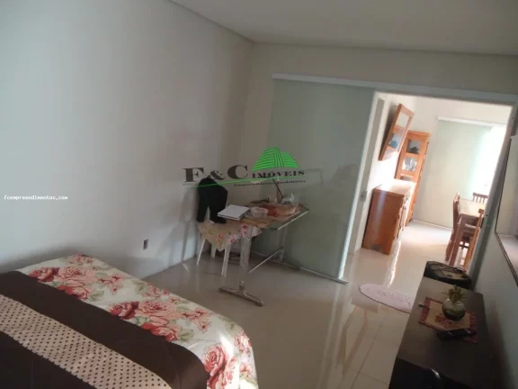 Imagem Casa para Venda em Limeira, Parque Residencial Aeroporto, 2 dormitórios, 1 suíte, 1 banheiro, 3 vagas