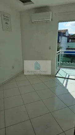 Imagem Casa em Condomínio na Taquara - 2 quartos, 2 suítes, 1 sala, 3 banheiros, 1 vaga de garagem - Rio de Janeiro-RJ