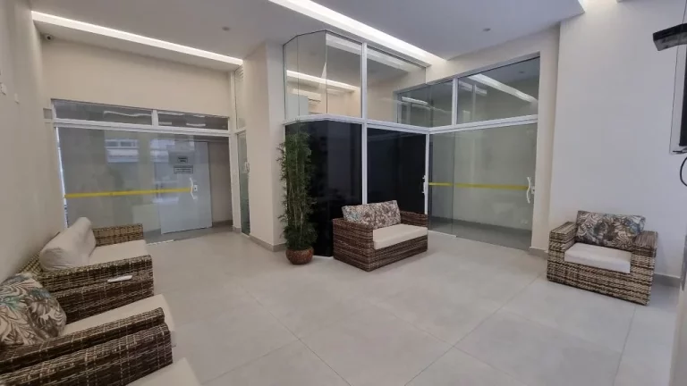 Imagem PITANGUEIRAS – UMA QUADRA DA PRAIA, OPORTUNIDADE ÚNICA ,48 M² ÚTEIS, LOCALIZAÇÃO PRIVILEGIADA, GARAGEM NO PRÉDIO, CONDOMÍNIO BAIXO.