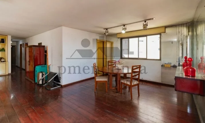 Imagem Apartamento na Rua Monte Alegre com 220m² para ser reformado, 3 suítes e 2 vagas.