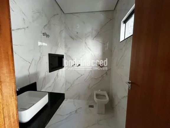 Imagem Casa Térrea Moderna no Condomínio Morada das Flores em Cambé com 3 Dormitórios, Suíte, Segurança 24h e Ótima Localização