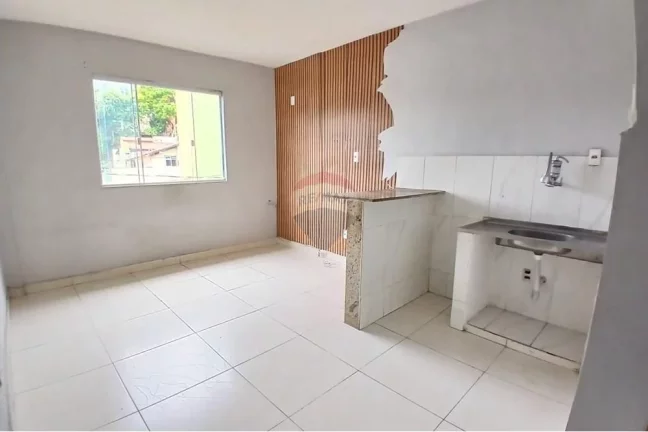 Imagem Casa para alugar com 2 quartos em Vila Valqueire