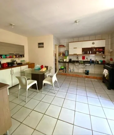 Imagem Casa em Condomínio para Venda em Teresina, Planalto Uruguai, 3 dormitórios, 1 suíte, 2 banheiros, 4 vagas