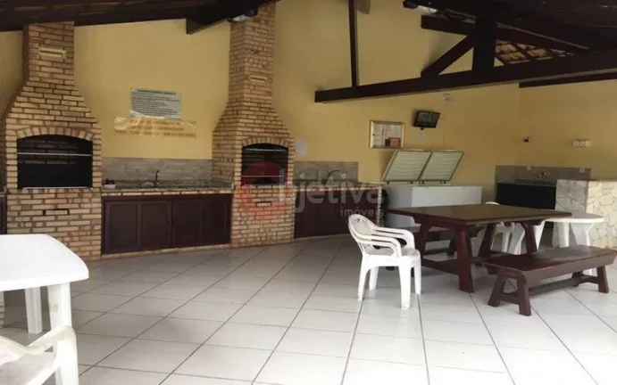 Imagem Casa em cond. com mobília de 2 quartos com 2 suítes na Ogiva em Cabo Frio