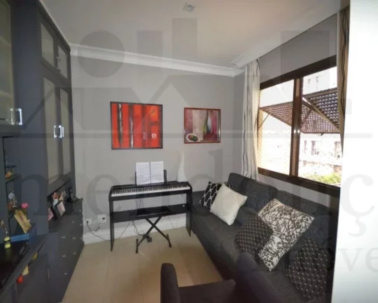 Imagem Apartamento em Pinheiros com 4 quartos (1su­te) e 2 vagas, 155m²