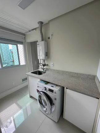 Imagem Apartamento alto padrão com 3 suítes e 4 vagas de garagem em - Balneário Camboriú/SC