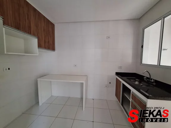 Imagem Casa para locação em São Paulo-SP, bairro Carrão: 2 quartos, 2 suítes, 1 sala, 3 banheiros, 1 vaga de garagem, 65m² de área.