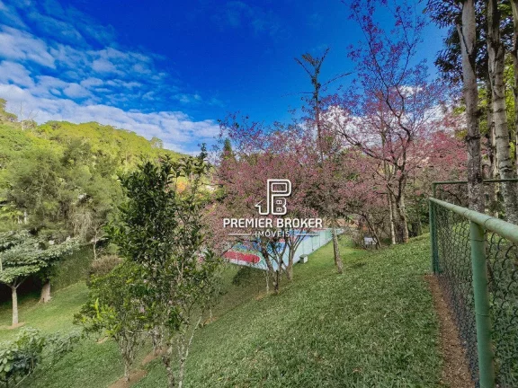 Imagem Apartamento com 3 dormitórios à venda, 124 m² por R$ 990.000,00 - Pimenteiras - Teresópolis/RJ