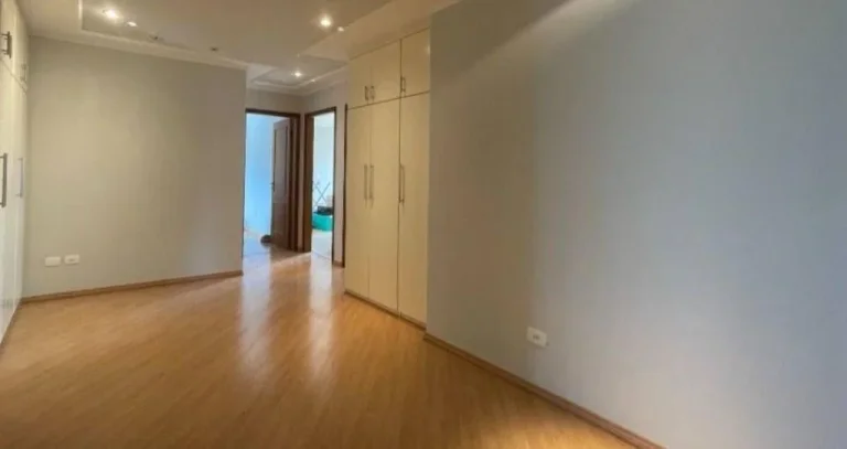 Imagem Casa para Venda em Atibaia, Vila Santista, 8 dormitórios, 4 suítes, 6 banheiros, 4 vagas