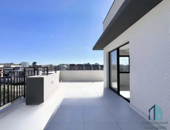 Imagem Sobrado com Ático, Terraço, 03 quartos c/suíte, Santa Felicidade em Curitiba PR