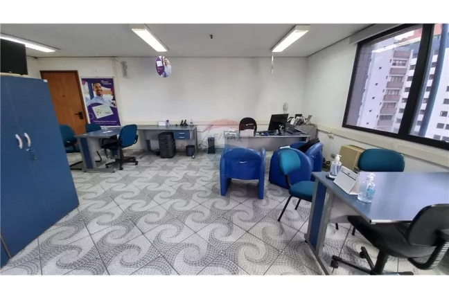 Imagem Sala comercial com 37m² 2 banheiros 1 copa 1 vaga na Saúde próximo ao metrô