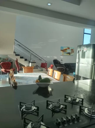 Imagem Linda Casa à Venda no Condomínio Terras de Santa Cruz!