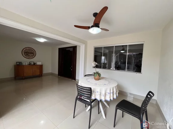 Imagem Casa à Venda no Jardim Centro em Patos de Minas – 5 Quartos, Suíte e Área Gourmet