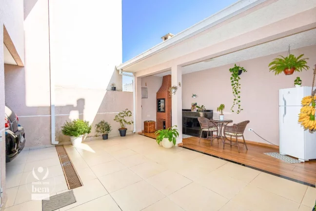 Imagem Sobrado com 3 dormitórios à venda, 162 m² por R$ 1.100.000,00 - Xaxim - Curitiba/PR