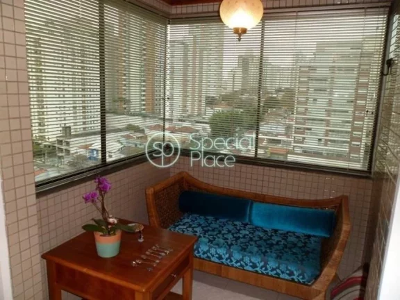 Imagem Reformado! Ótima localização na Vila Romana Apartamento aconchegante com boa planta, varanda envi...