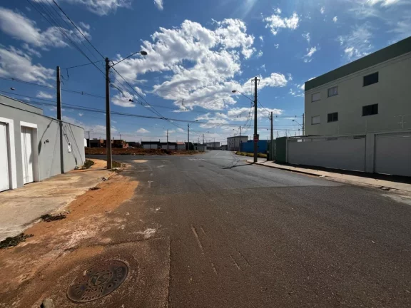 Terreno residencial para venda em Jardim Adelinha, 200m2