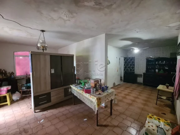 Imagem Excelente casa de esquina, bem ventilada, em ótima localização no Rodolfo Teófilo próximo ao Co...