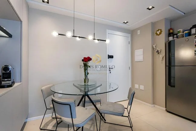 Imagem Apartamento com 2 quartos, 1 Suite - 50mt - Lapa, MOBILIADO
