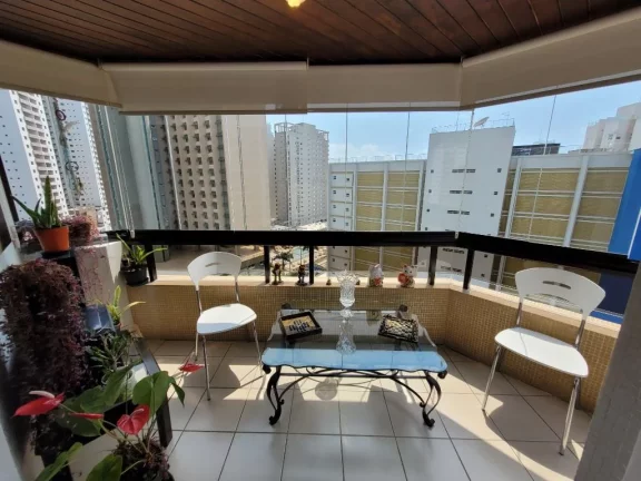 Imagem ASTÚRIAS – UMA QUADRA DA PRAIA, MARAVILHOSO APTO COM 124 M² ÚTEIS, 01 VAGA DE GARAGEM NO PRÉDIO, PISCINA E SALÃO DE JOGOS E FESTAS.