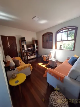 Imagem Apartamento Amplo na Praia da Costa: 3 Quartos, 3 Banheiros e Sol da Manhã