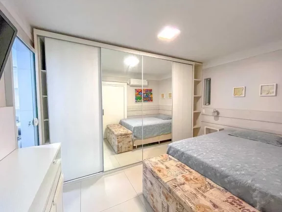 Imagem Apartamento mobiliado frente mar com 3 dormitórios sendo 3 suítes em Balneário Camboriú/SC