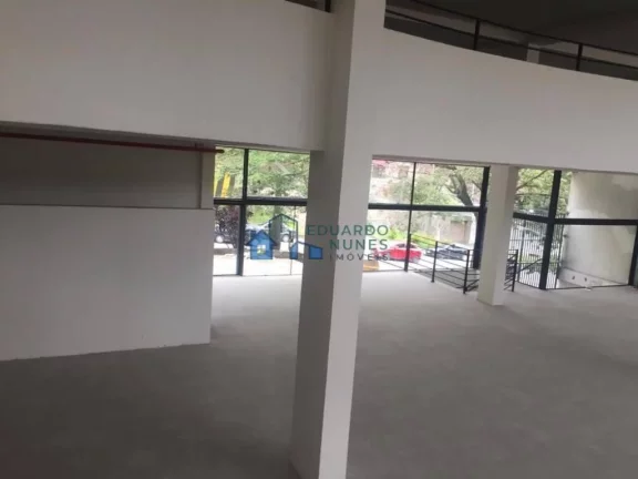 Imagem EXCELENTE PRÉDIO COMERCIAL NA FLORESTA