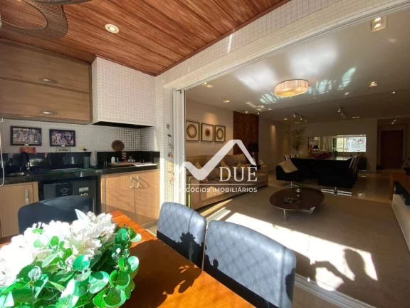 Imagem Apartamento próximo a praia a com 3 dormitórios à venda, 227 m² por R$ 3.400.000 - Embaré - Santos/SP
