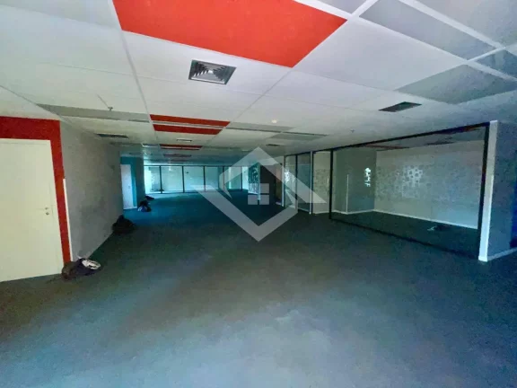 Imagem Sala Comercial de 460m² no Teleporto – Frente ao Metrô Cidade Nova!
