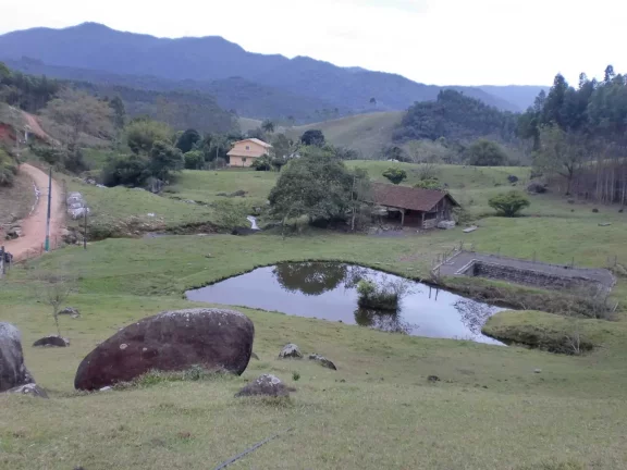 Imagem Sitio com 180.000 m², com 2 lagoas em Camboriú/SC